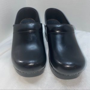 Dansko Black Women’s Clogs US size 5